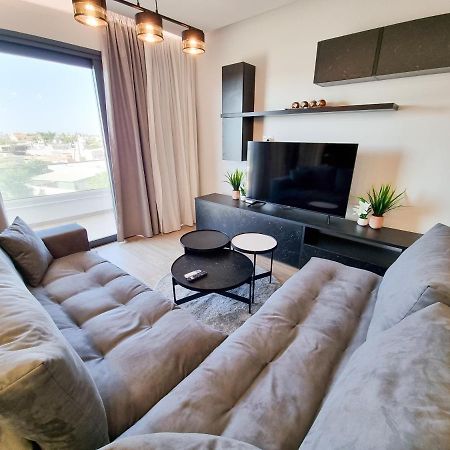 Lucky Strike Apartment Paralimni Exterior photo